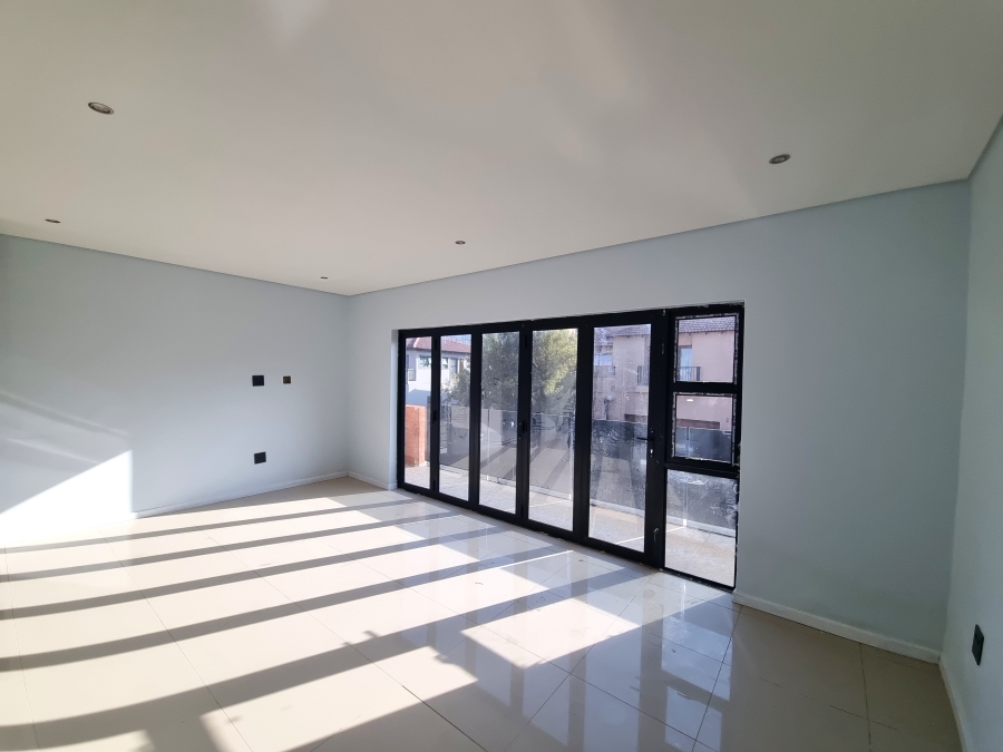 5 Bedroom Property for Sale in Melodie North West